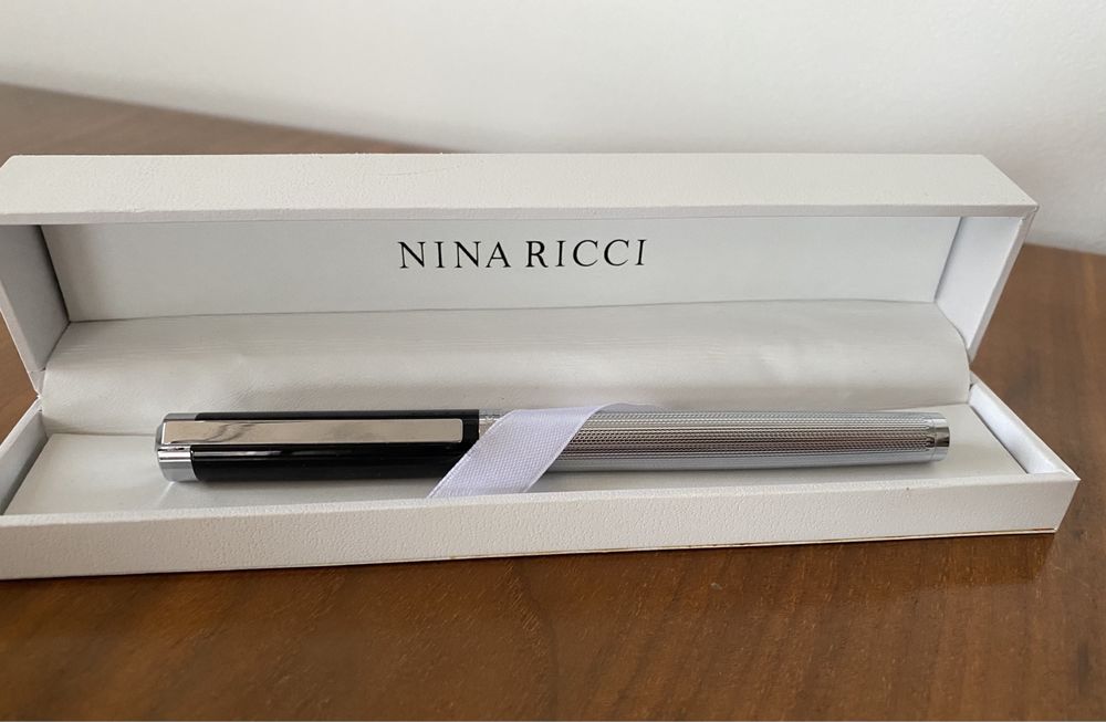 Pióro wieczne marki Nina Ricci Ciselé Chrome
