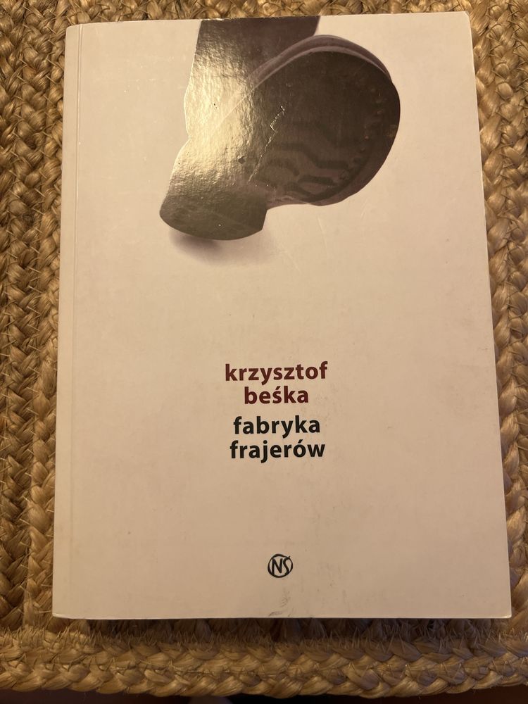 Książka: Fabryka frajerów – Krzysztof Beśka