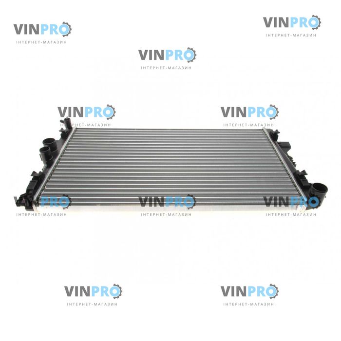 Радіатор охолодження MB Vito (W639) 03- (-/+AC).