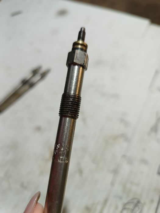 Свічки.   накалу