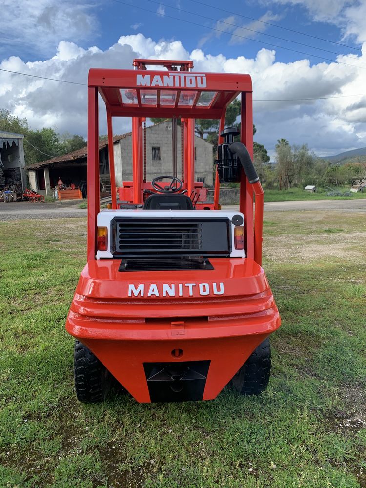 Empilhador Manitou MCE30HZ