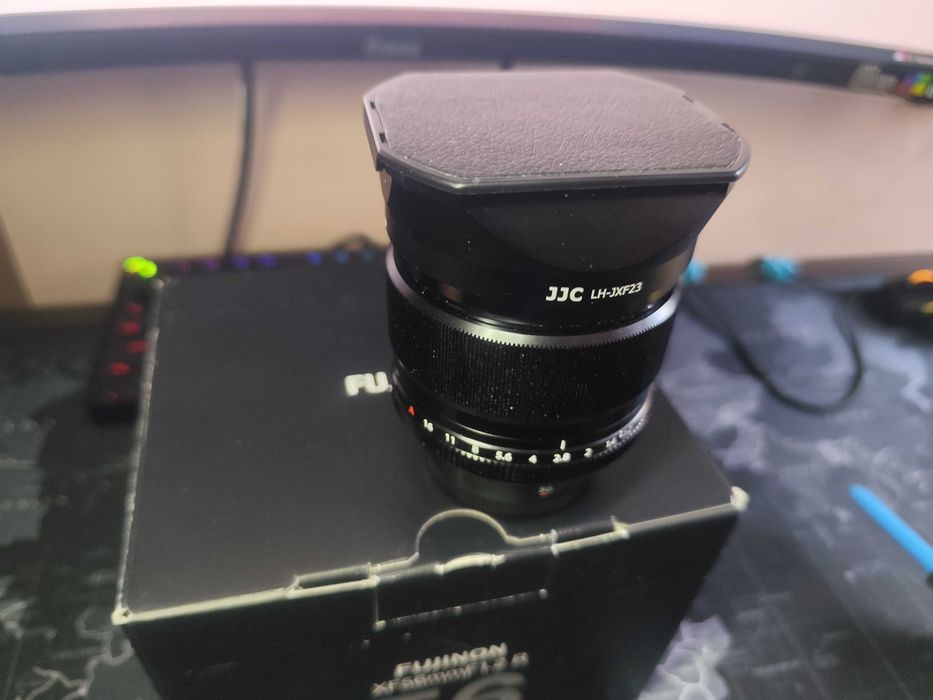 Fujinon XF 56mm F 1.2 R+JJC LH-JXF23+HOYA HD UV