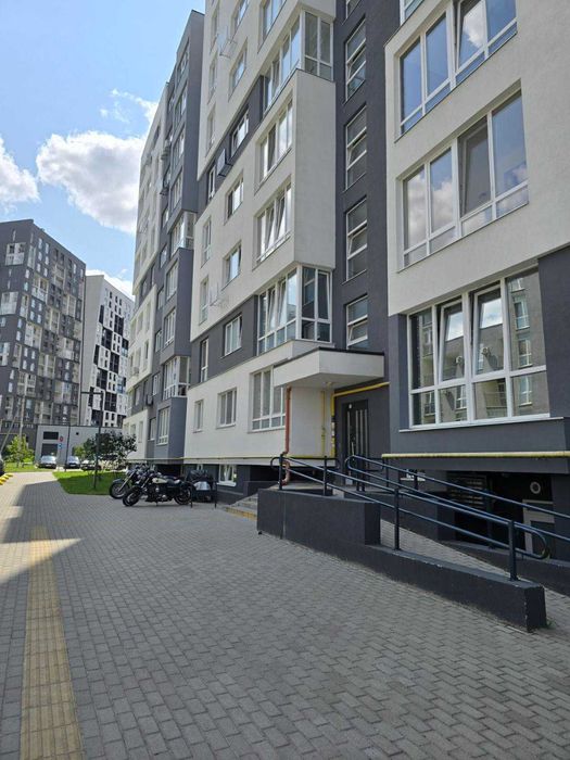 Оренда паркомісця в ЖК "Америка" ,Янева