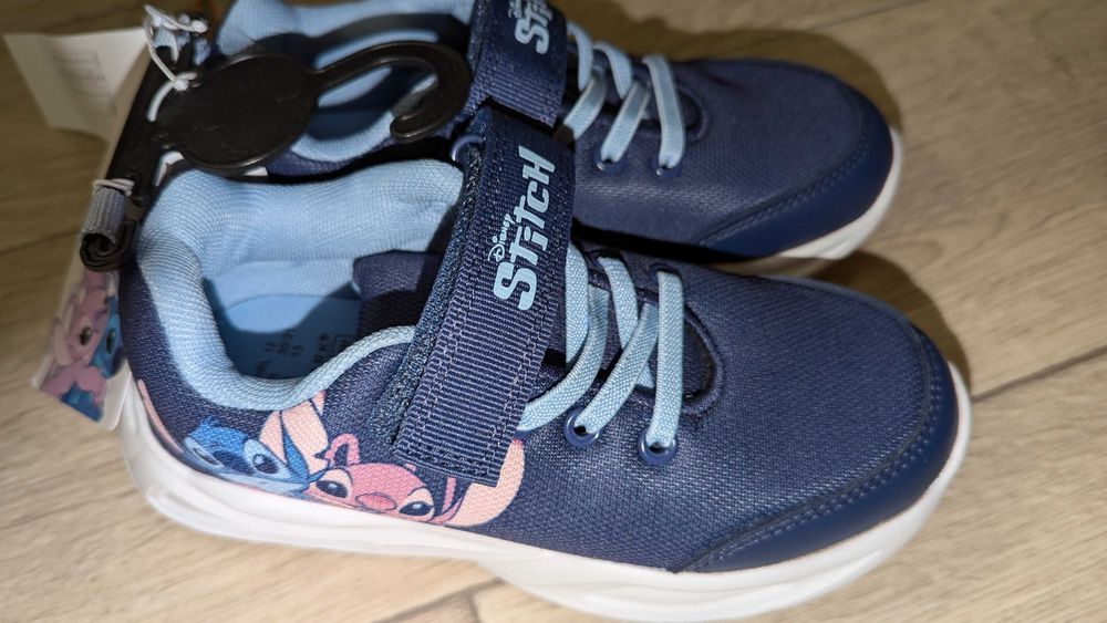 Кросівки до школи Стіч