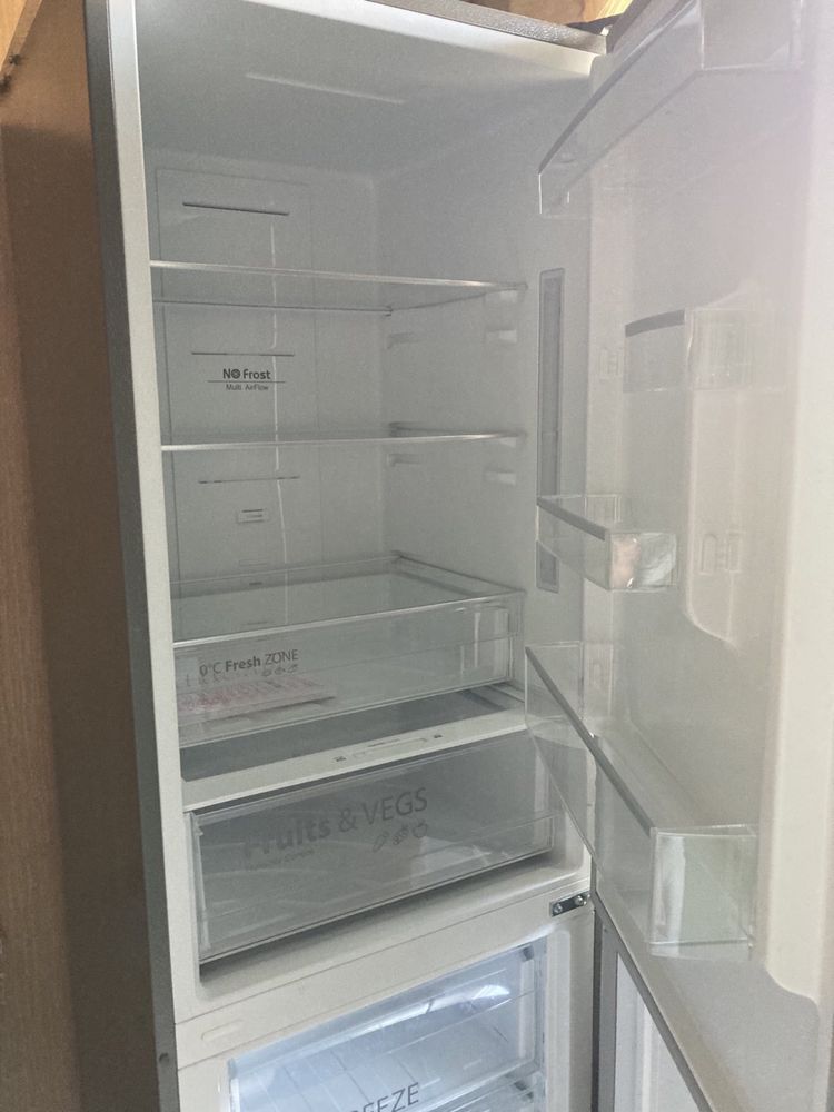 Холодильник Snaige RF59FB-P5CB270