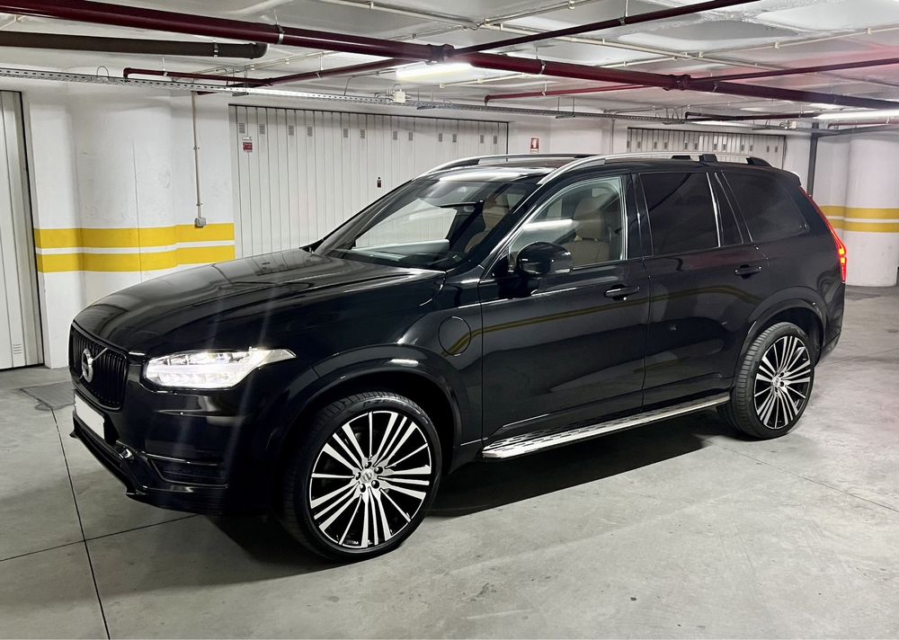 Volvo XC90 T8 AWD