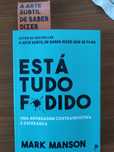 Livro "Está tudo f*dido" de Mark Manson