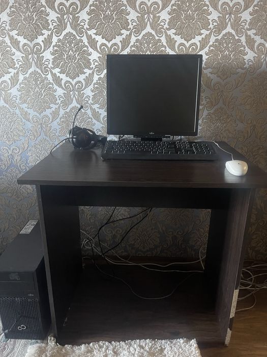 Офісний стіл, 12 штук. Б/у