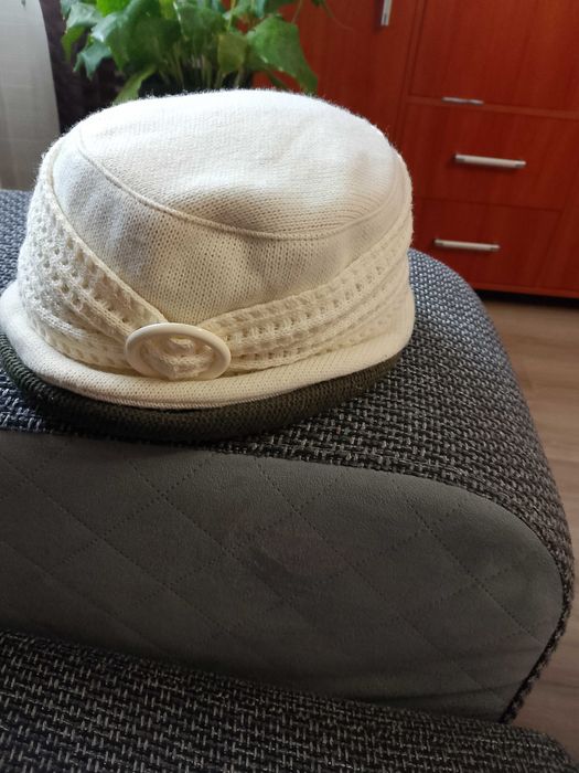 przepiękny kapelusz damski