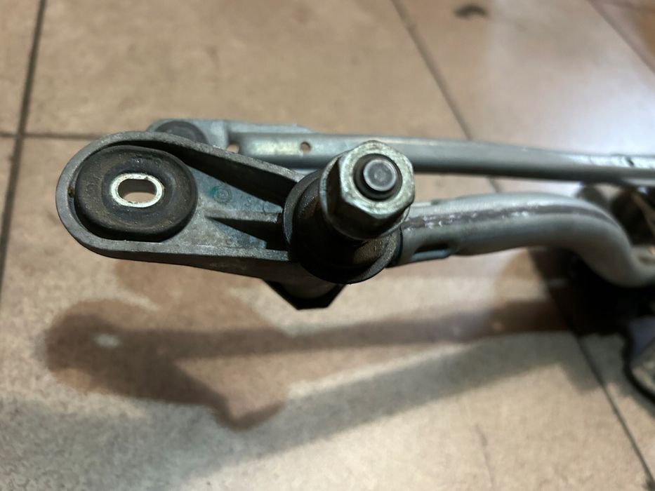 Mechanizm Silniczek Wycieraczek Audi A4 B6 Sedan Kombi Sprawny