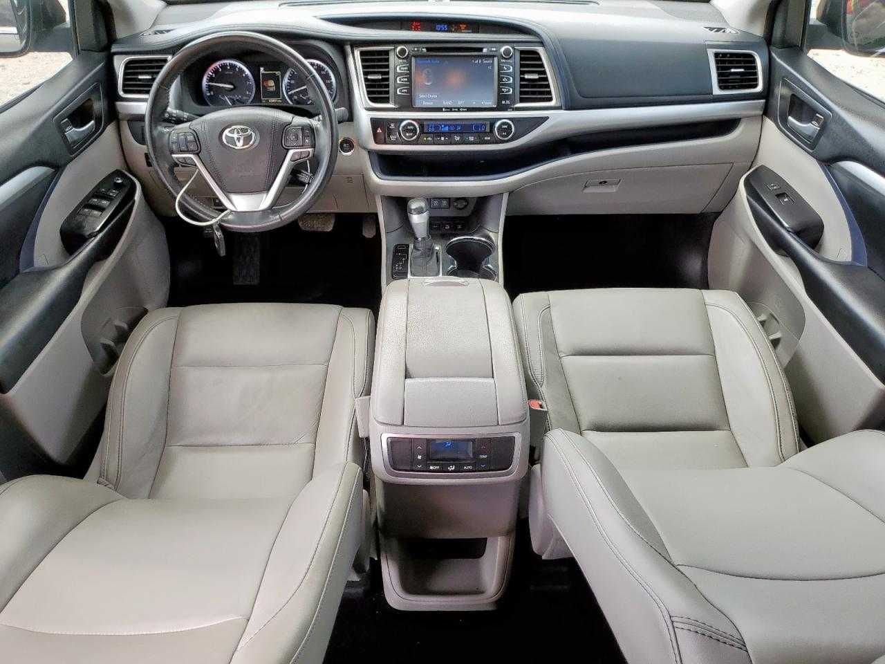 2018 Toyota Highlander SE