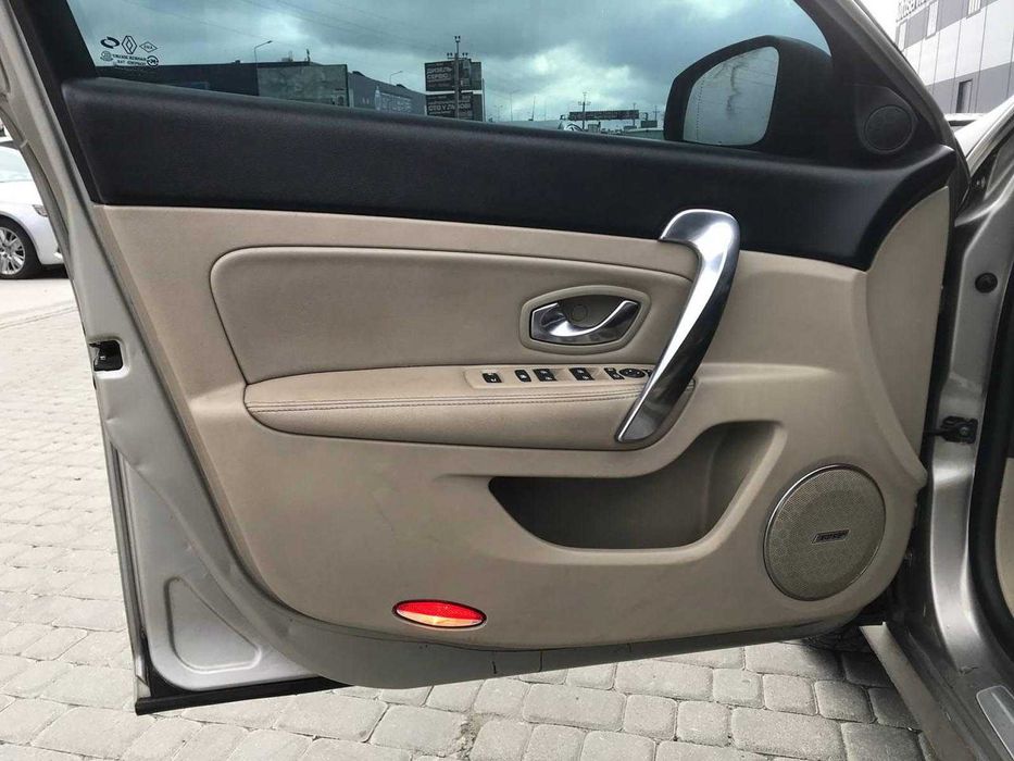 Продам Renault Latitude 2011р. #71800