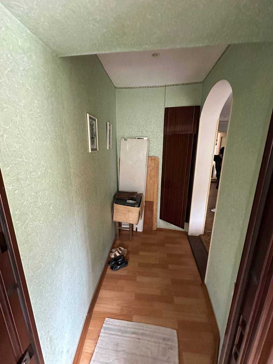 Продам 1\2 буд. Старе місто
