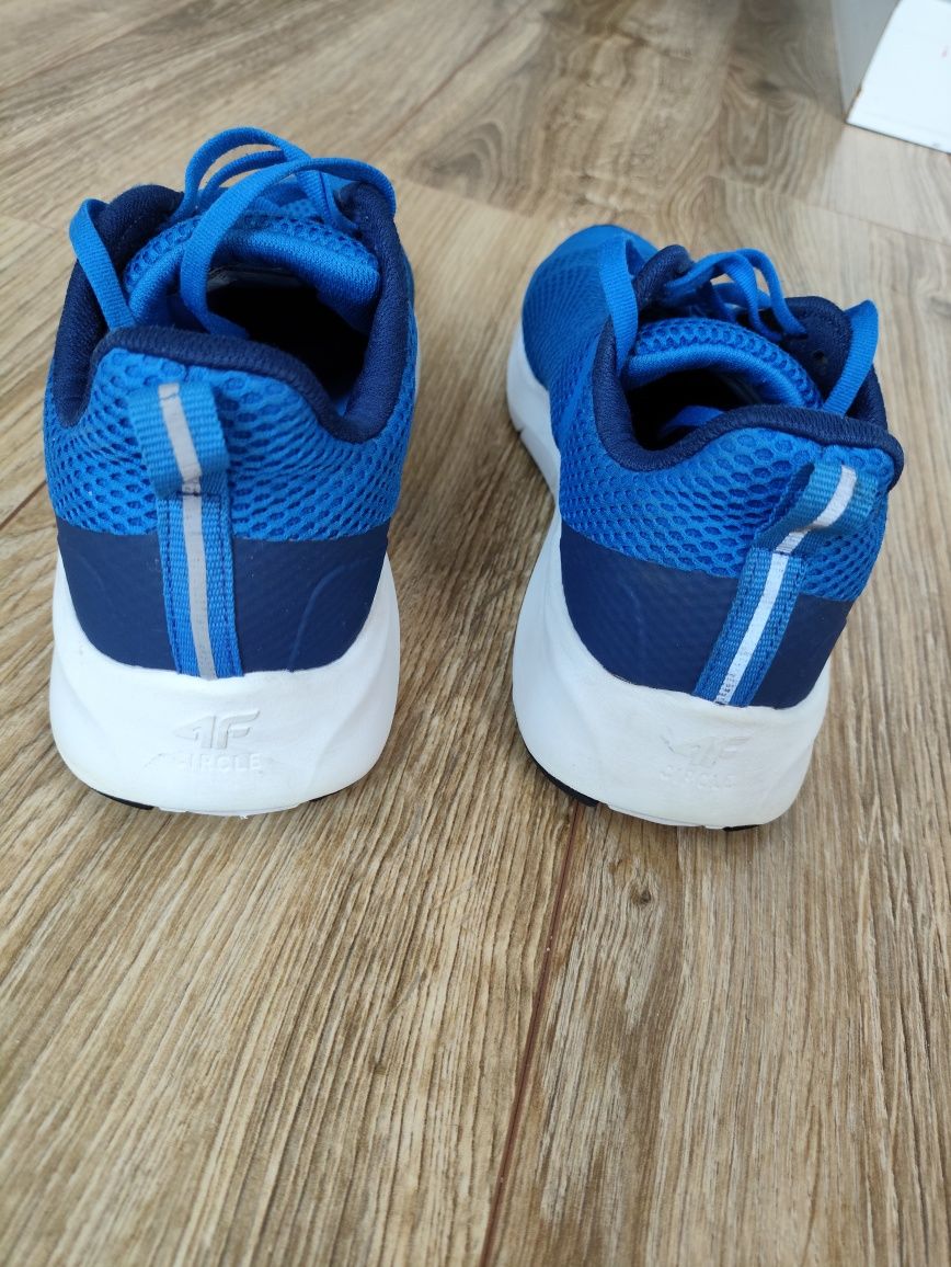 Buty sportowe 4F rozmiar 34
