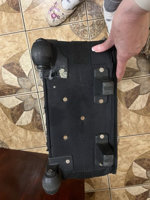 Валіза на колесах