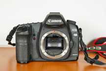 Aparat fotograficzny. Lustrzanka. Canon EOS 5D Mark II