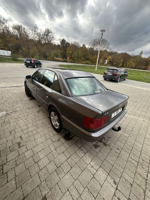 Продам ауді в хорошому стані