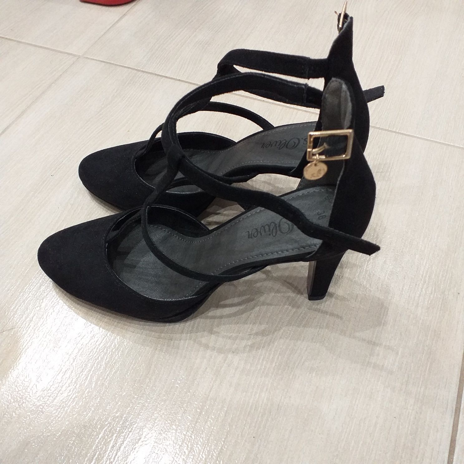 Buty damskie na obcasach rozmiar 38 NOWE