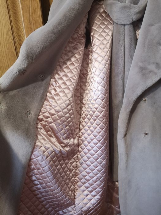 Шуба б/у, еко хутро, розмір М