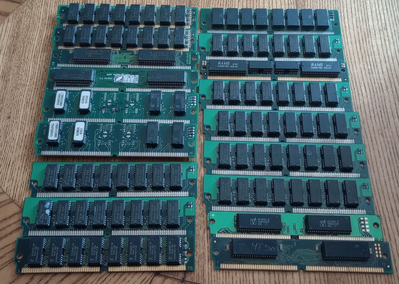 Модулі пам'яті SIMM 72 pin; DDR1, DDR2, Мікросхеми пам'яті