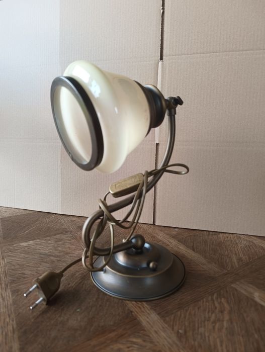 Stylowy mosiężny kinkiet