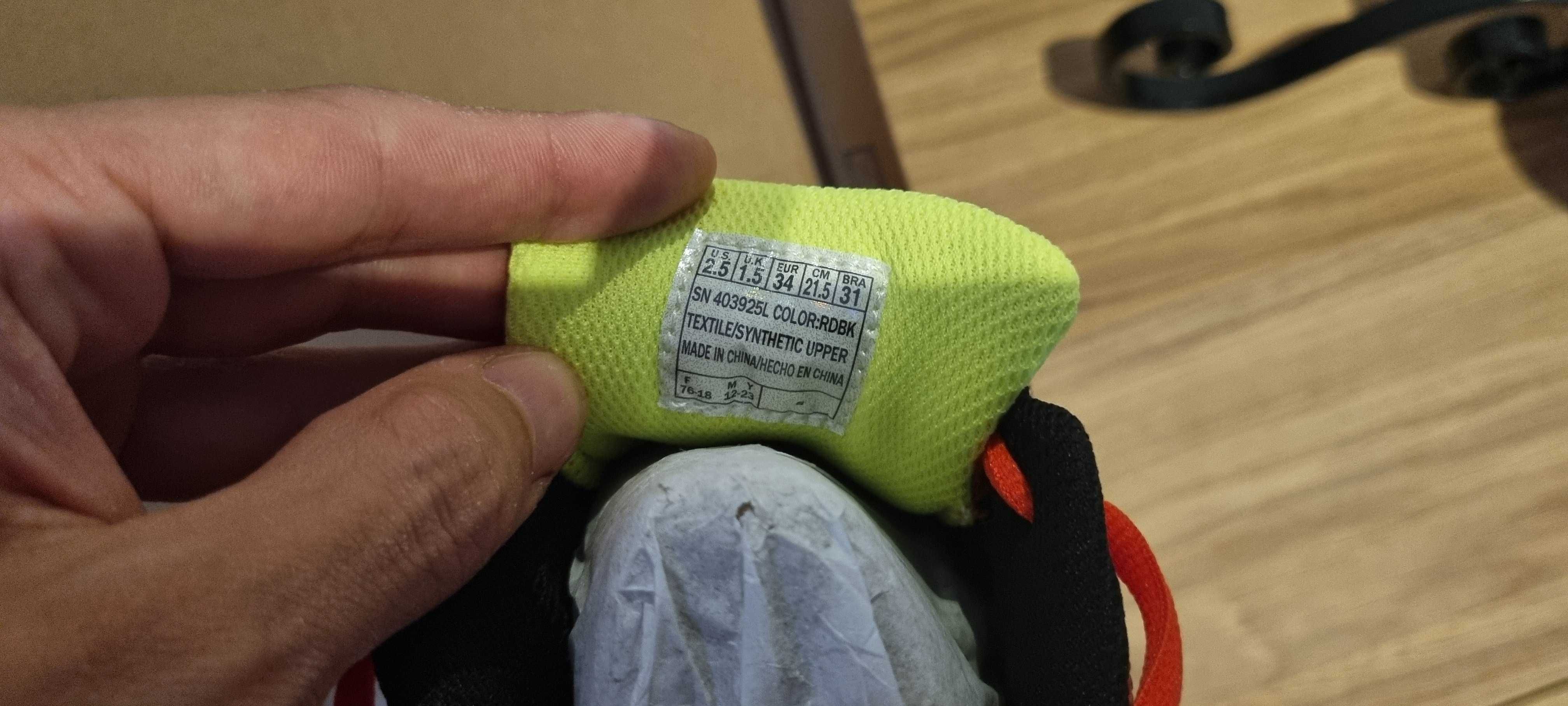Sapatilhas Skechers 34 NOVAS