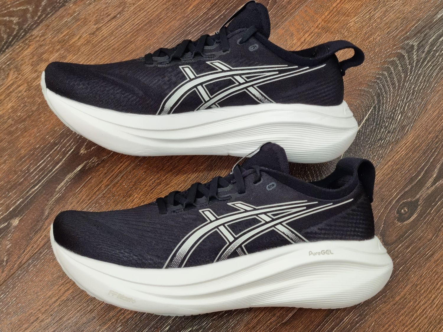 Оригінал 100% чоловічі кросівки asics nimbus 27   eur 43.5