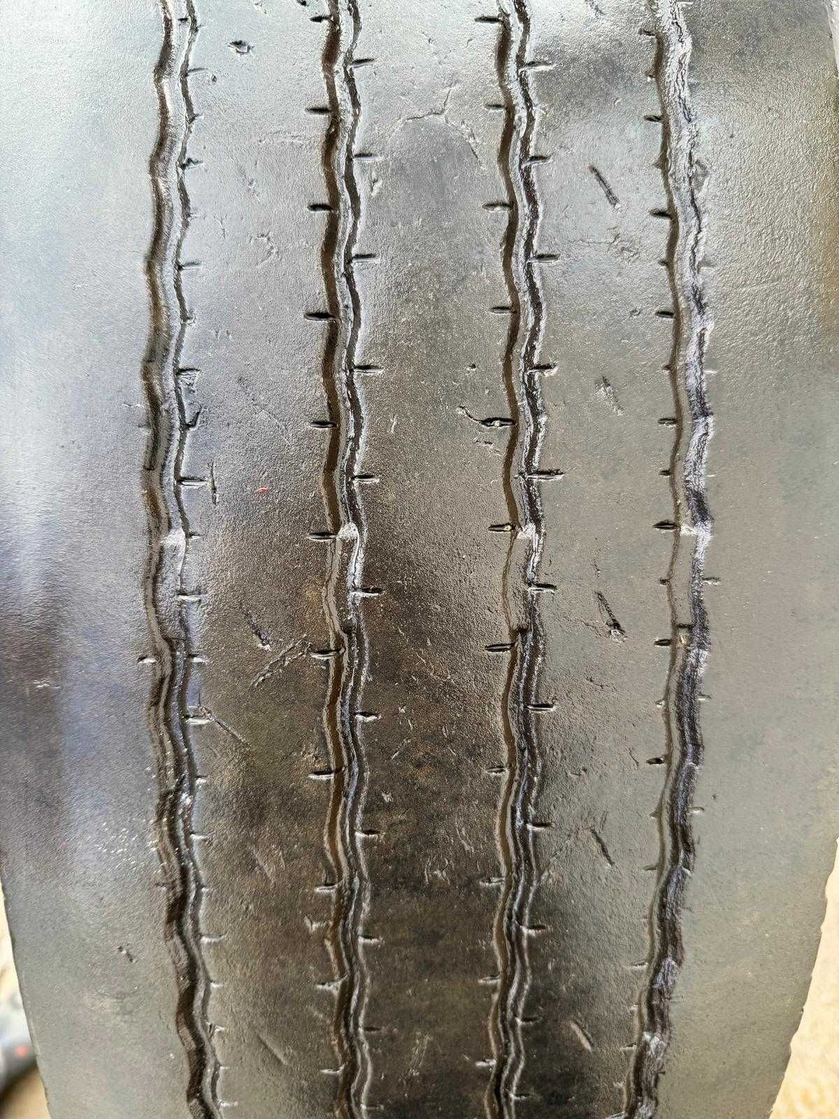 Pneu de camião com jante 315/80R22.5