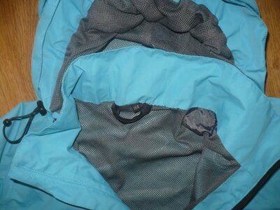 Ветровка голубая 140р. Soft shell