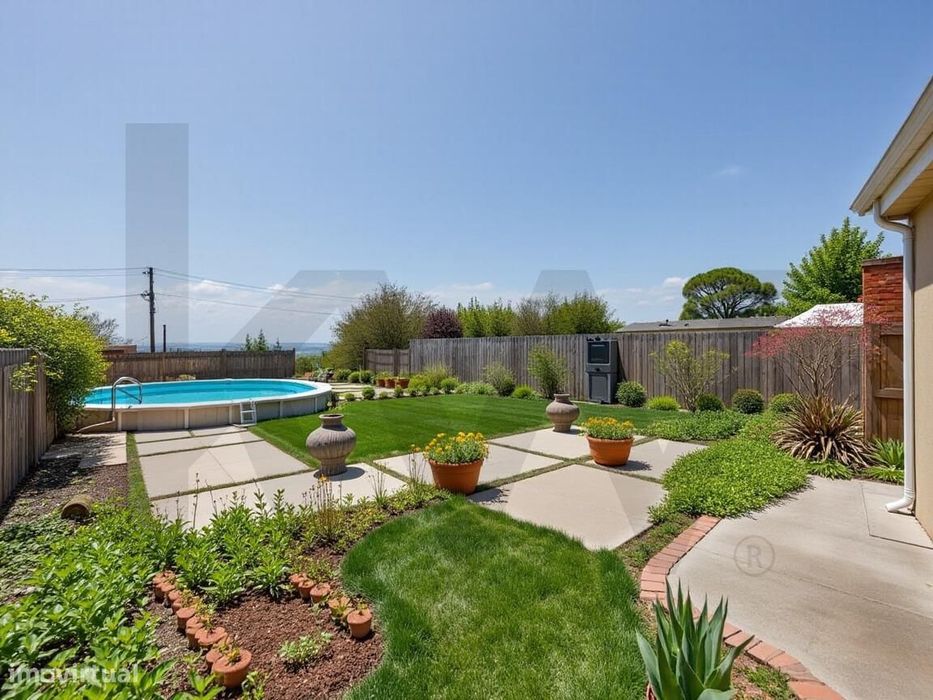 Moradia T3 para Renovar com Logradouro | Crie o Seu Lar a 5 Minutos de