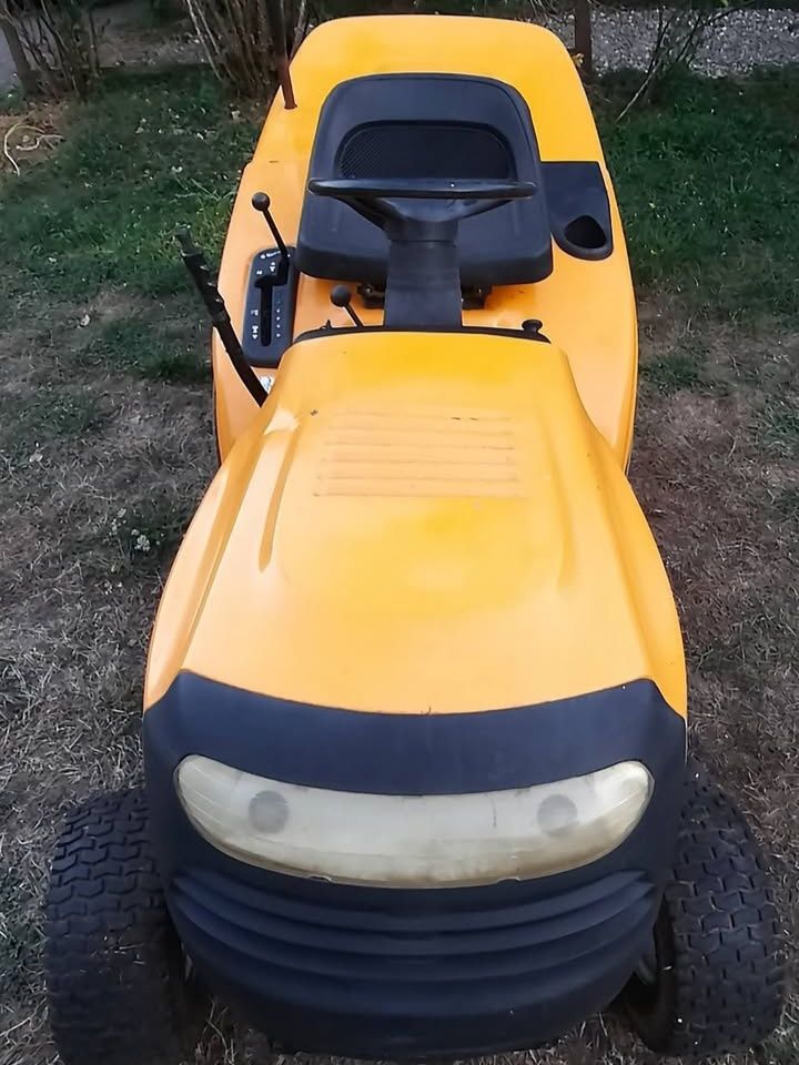 Vendo trator corta relva