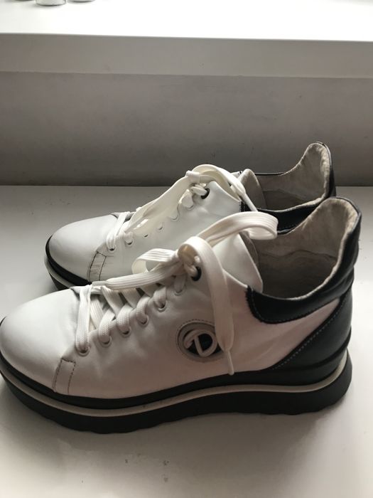 Зимове жіноче взуття