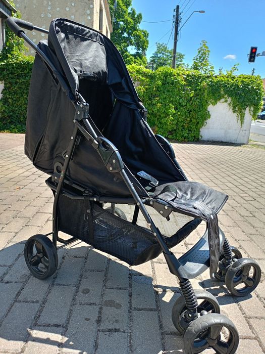 wózek dziecięcy znanego producenta w dobrej jakości i stanie