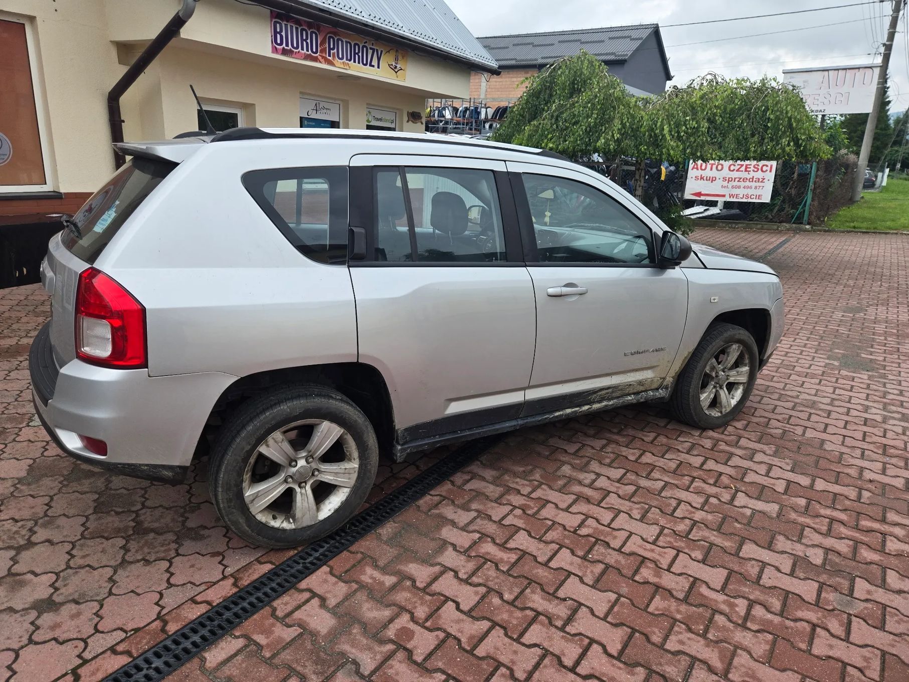 Jeep Compass Jeep compass 2.0 bezyna 156km 2012rok srebny metalik