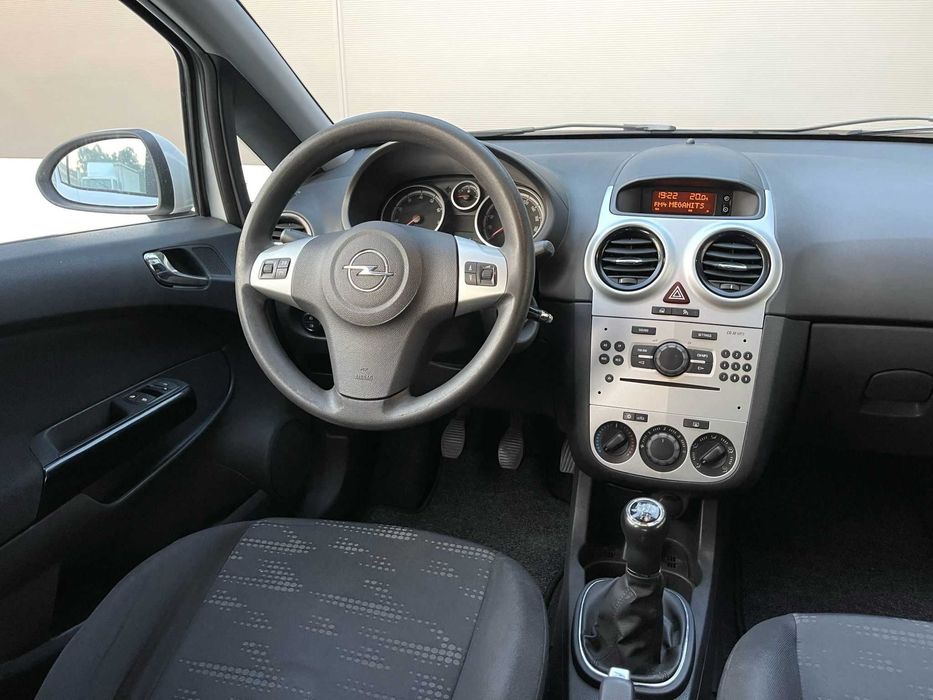 Opel Corsa 1.2 Enjoy