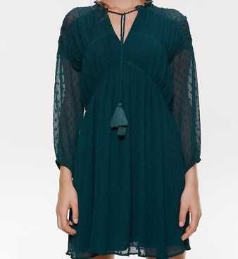 Vestido rendado curto