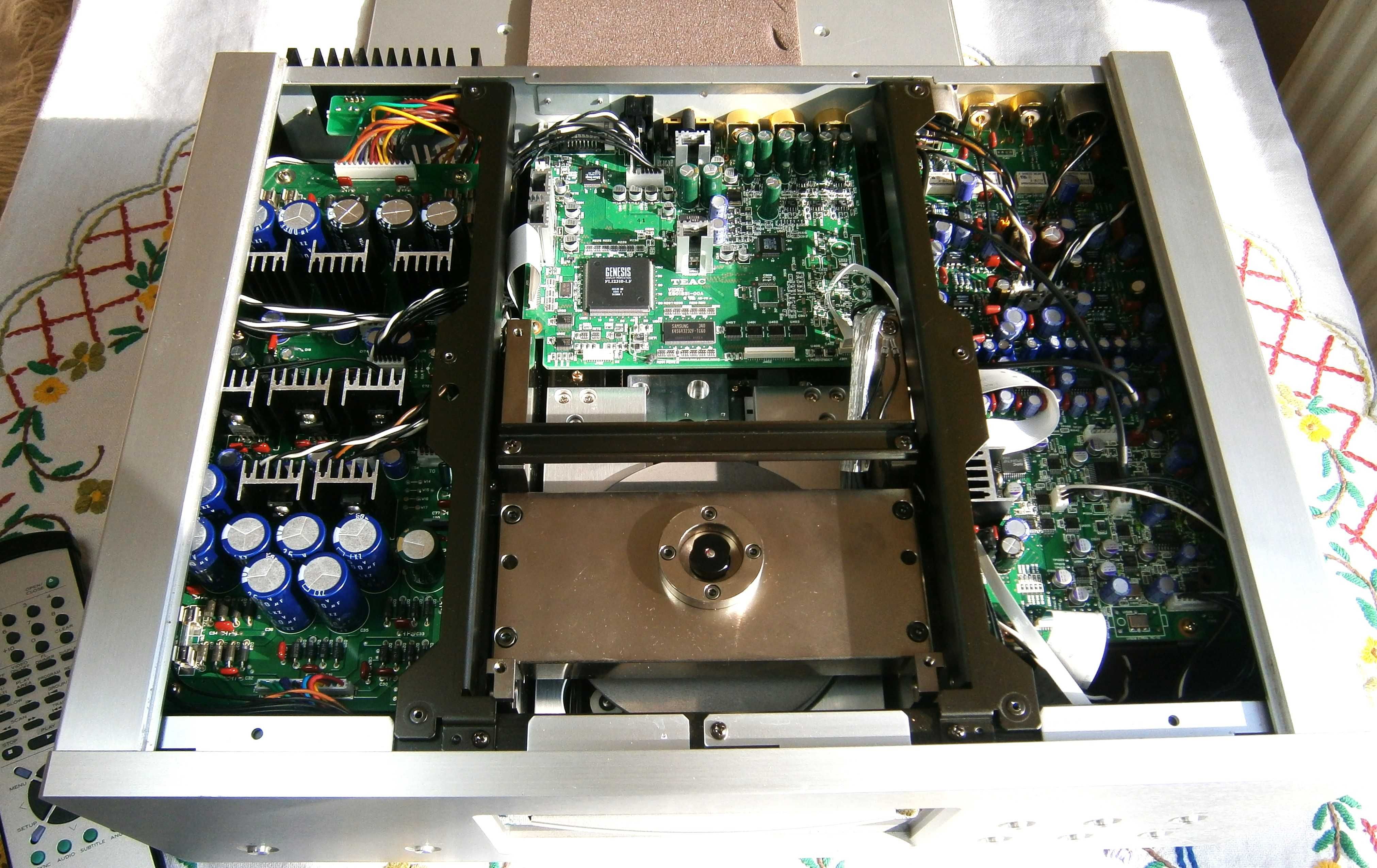 teac esoteric ux1
