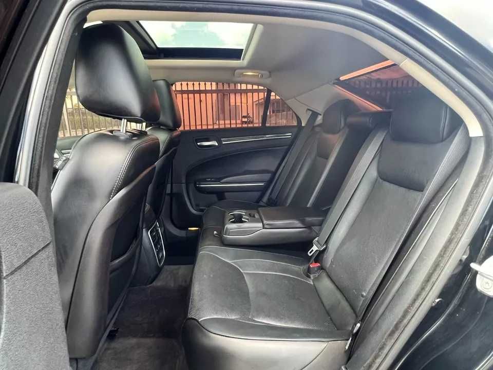 2017 Chrysler 300 Series