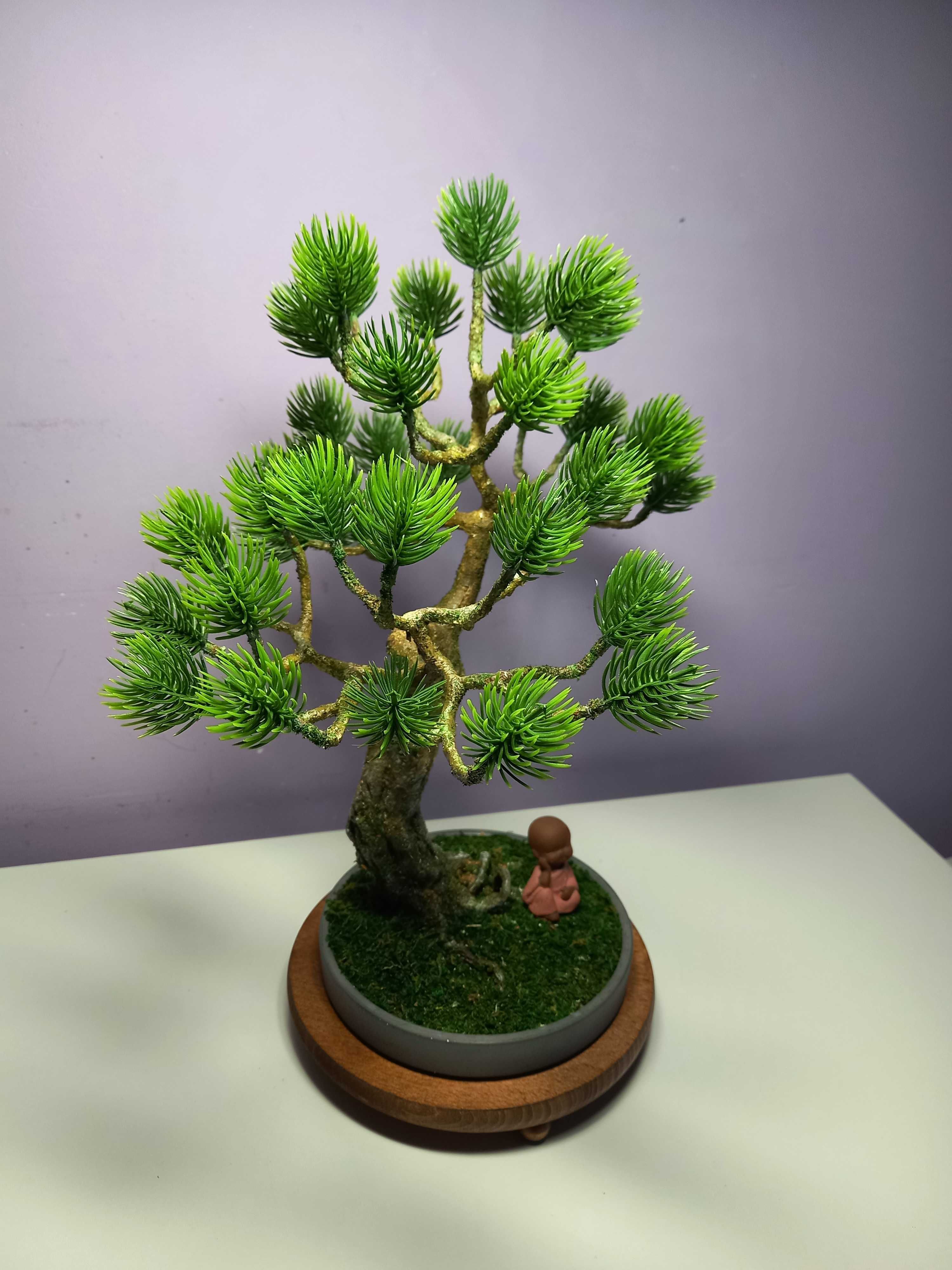Sztuczne drzewko. Imitacja bonsai.