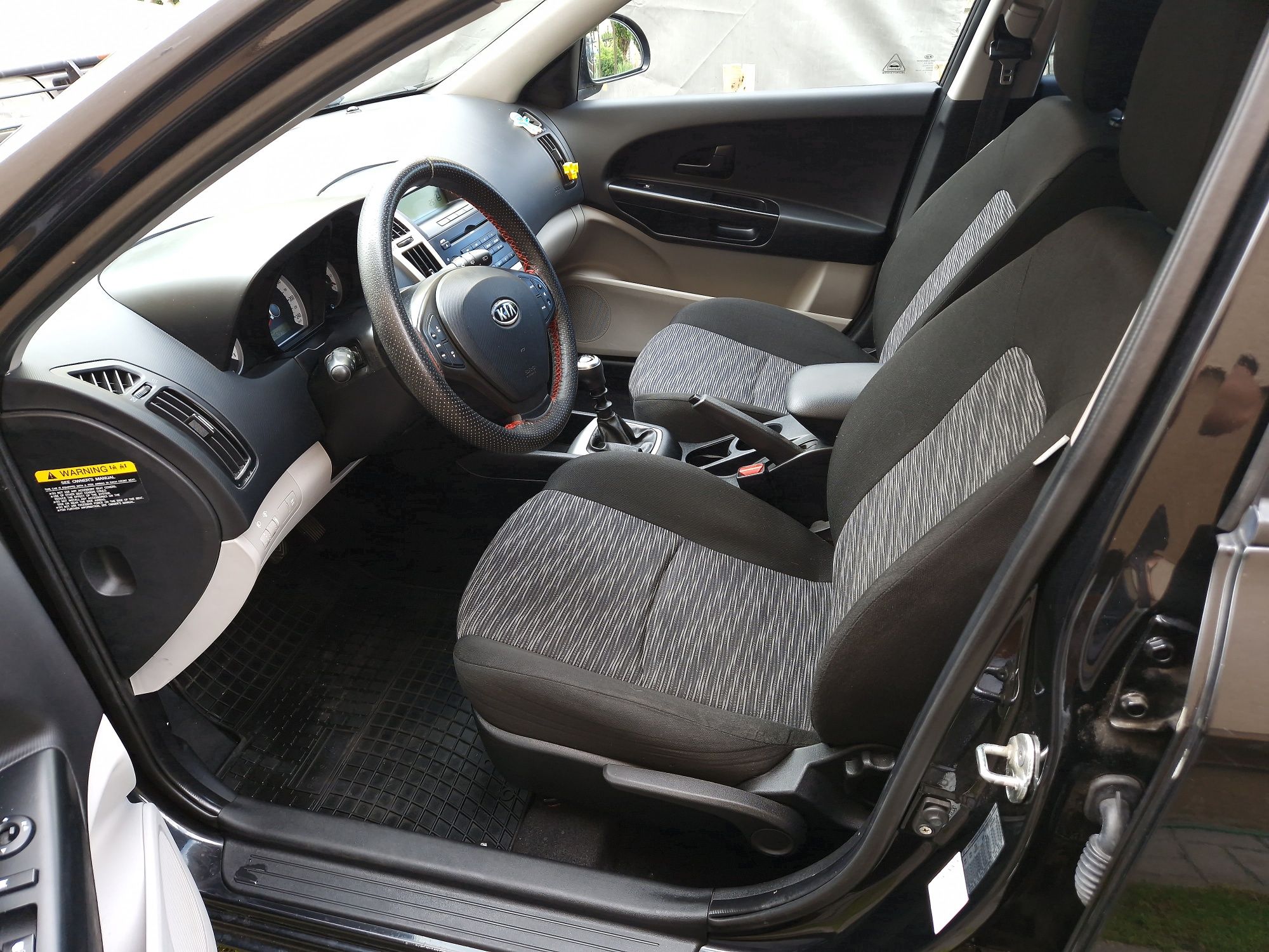 Kia Ceed 1.4 Benzyna 105 km Klimatronik Niski Przebieg Zarejestrowany