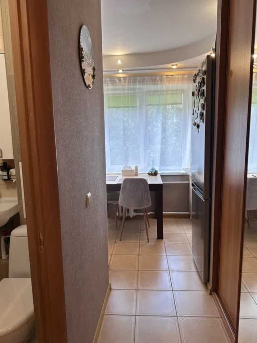 Простора 2-кв. З ремонтом! Бульвар Верховної Ради, 24А Дарниця 10-хв.