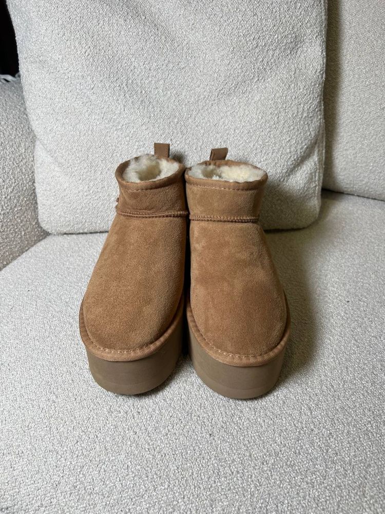 Чорні , руді короткі Ugg! Розпродаж, люксових речей до 90% знижки!