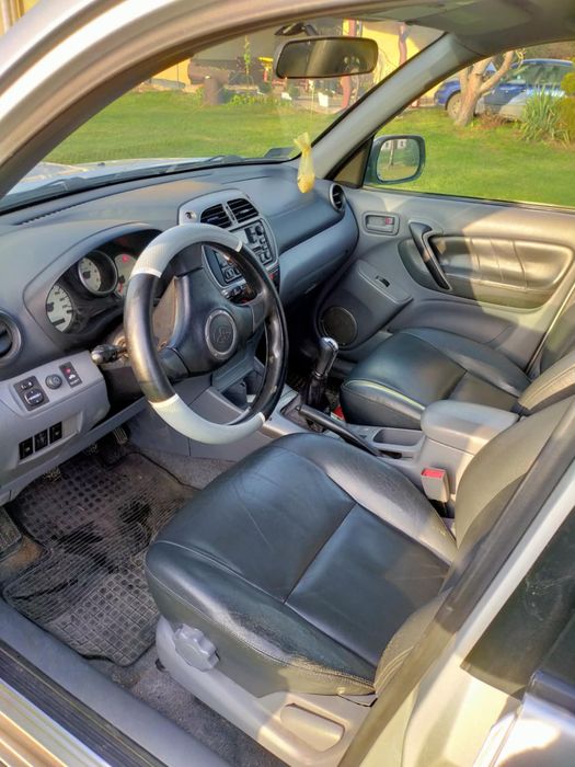 Toyota rav4 sprzedam