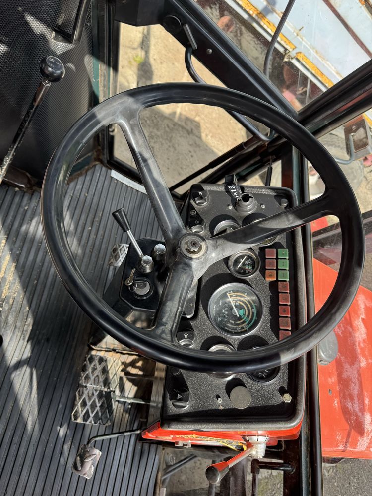 Traktor Zetor 8245