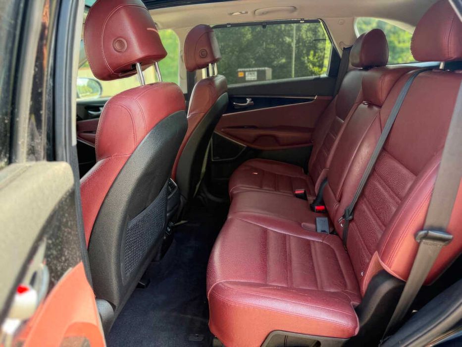 Kia Sorento SX Limited V6      2017