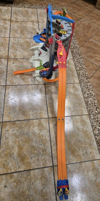 Гараж Hot Wheel Ultimate Garage