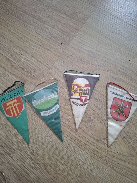 Zestaw starych proporczykow z PRL.Wieliczka Baranów Wilanów Tomaszów
