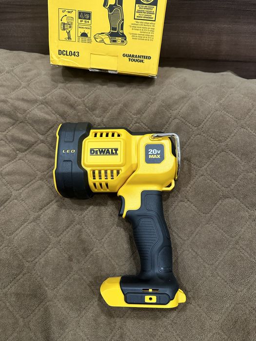 Dewalt DCL043, ліхтар акумуляторний
