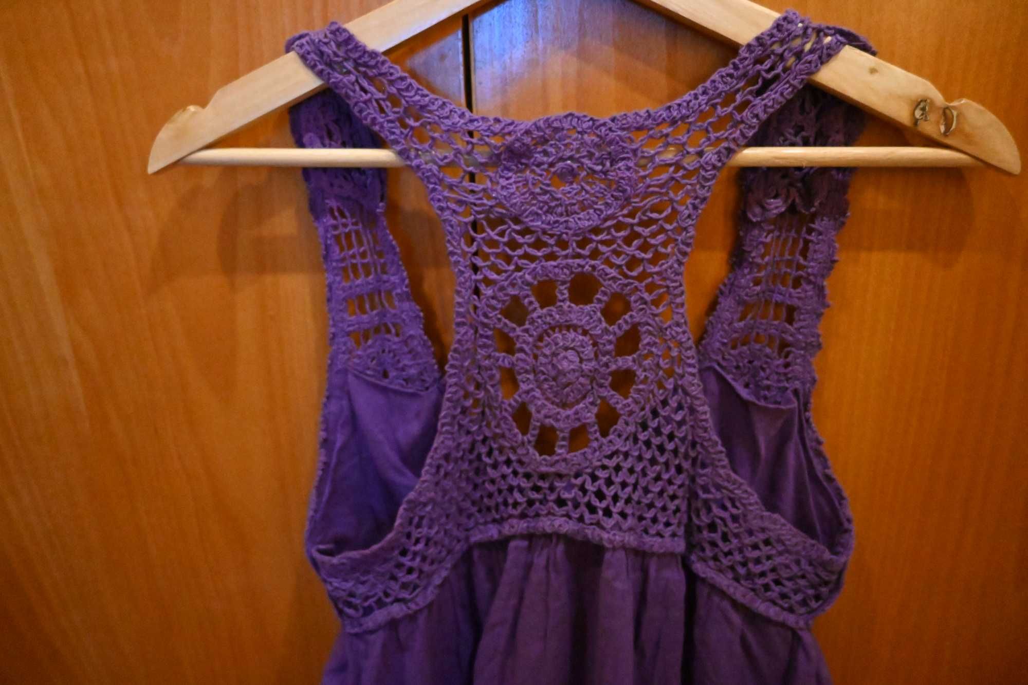 Top roxo com folho