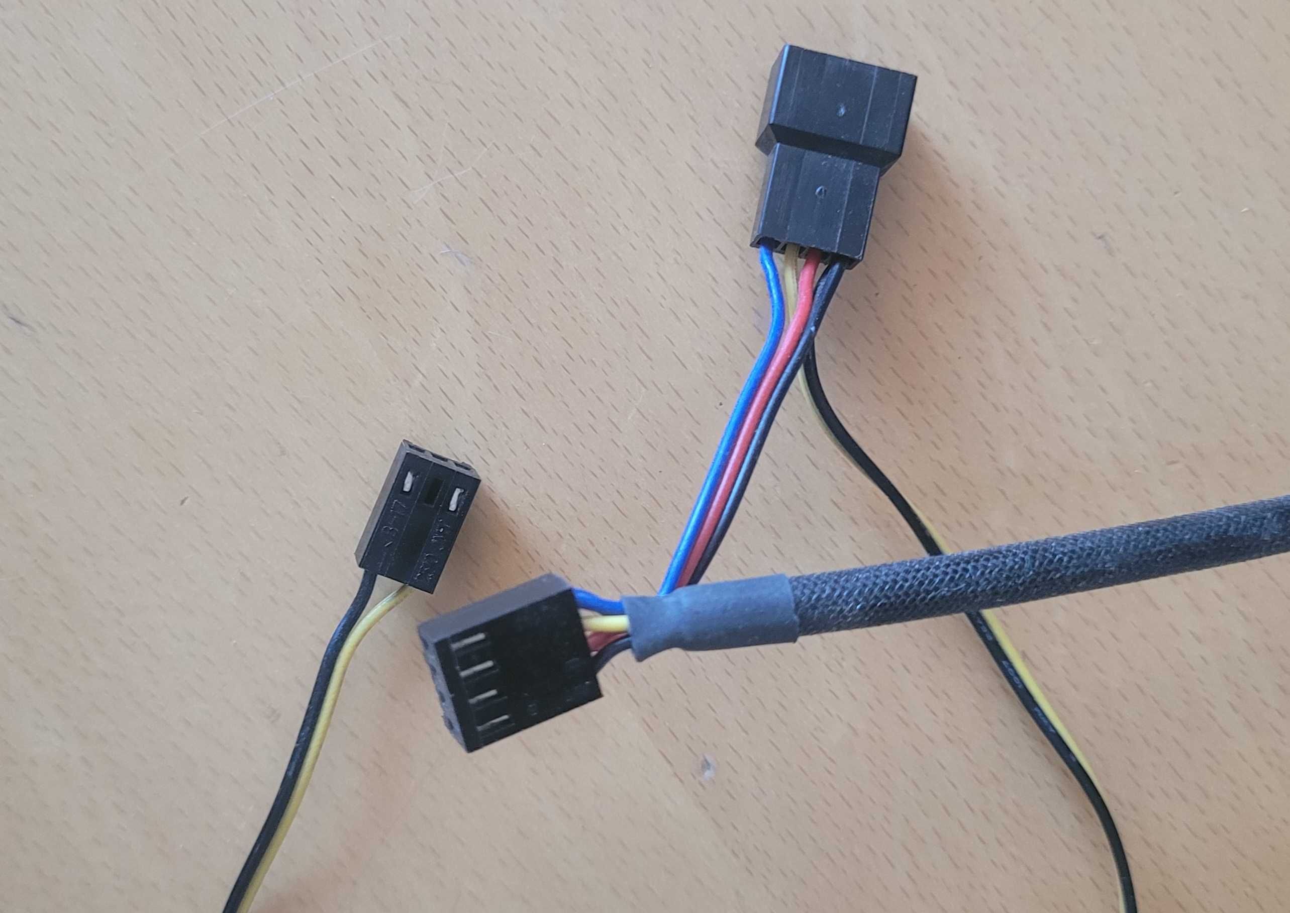 Wentylator Arctic Cooling PWM 4pin rozdzielacz